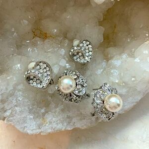 Carucci and Rucinni Silver and Crystal Earrings Set NWOT